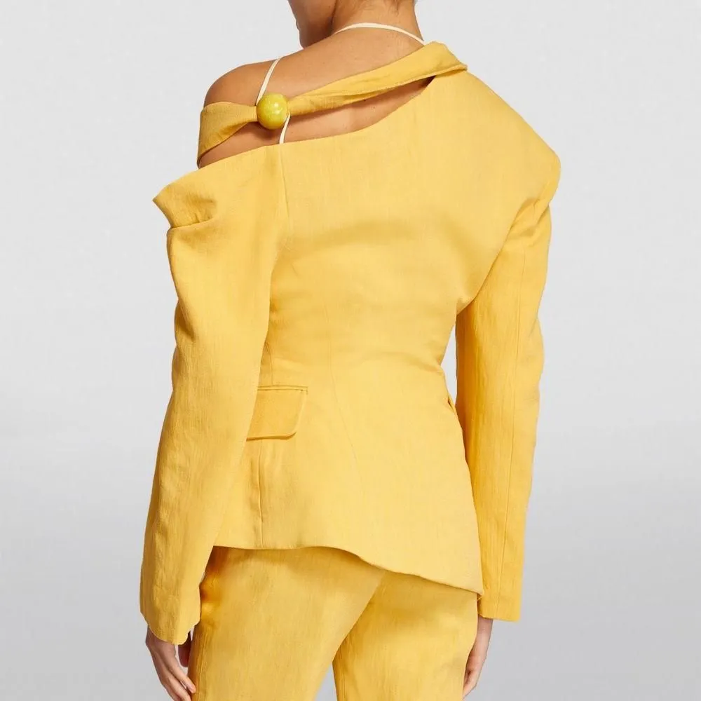 Fashion Women's Blazer: Chic and Irresistible