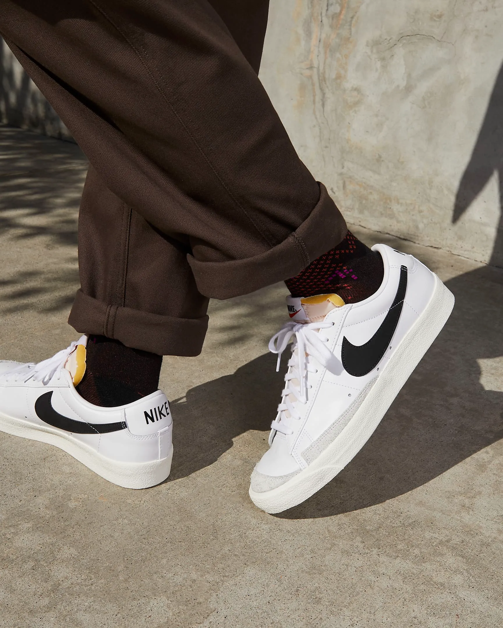 Vintage Nike Mens Blazer Low 77 Shoes - Classic White/Sail/Black Sneakers