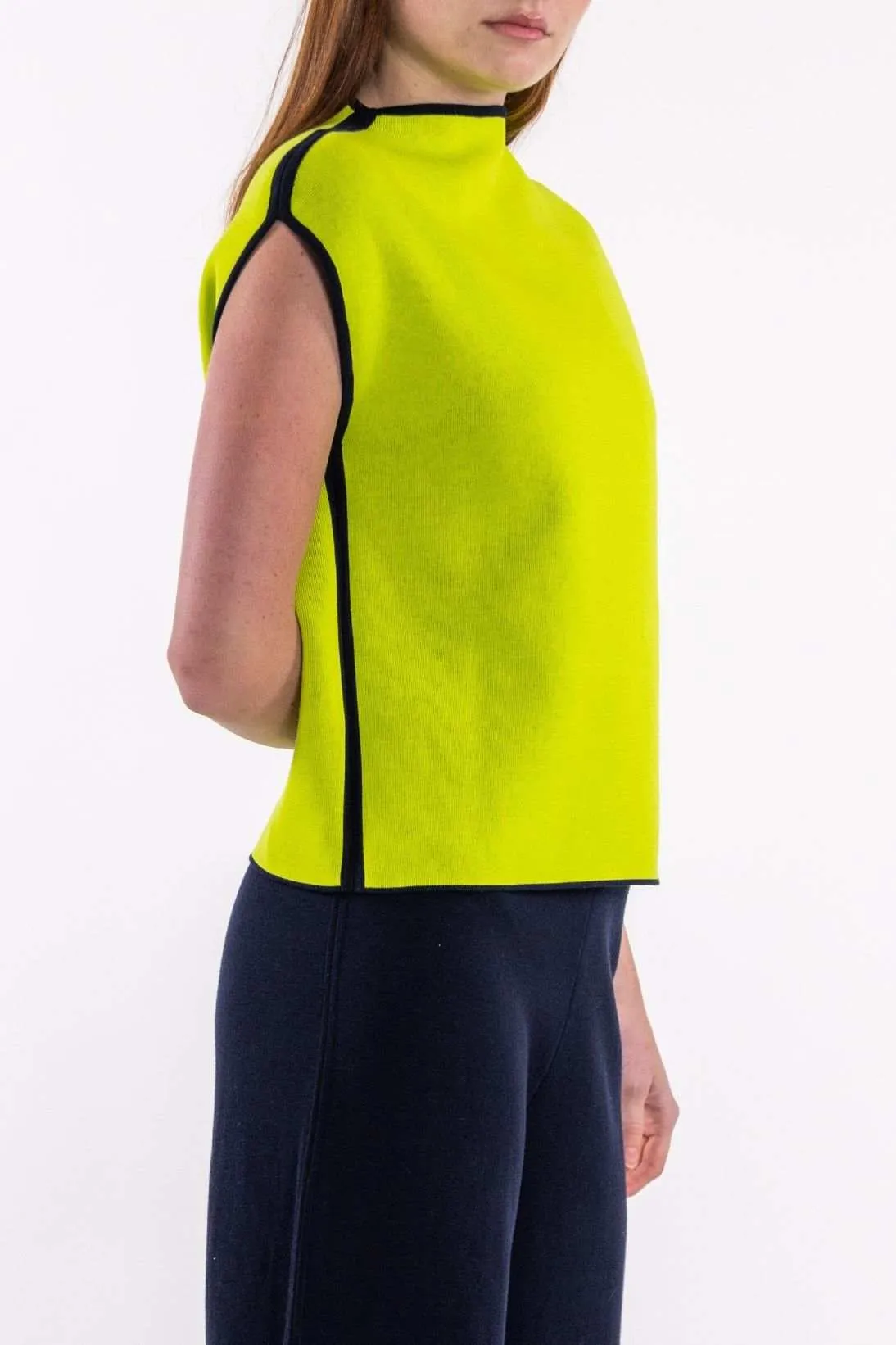 REVERSIBLE MOCK NECK TOP