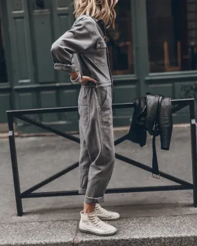 Certainly! Heres an optimized product title with modifiers:  
**Stylish and Versatile Stone-Colored Jumpsuit for Everyday Elegance**