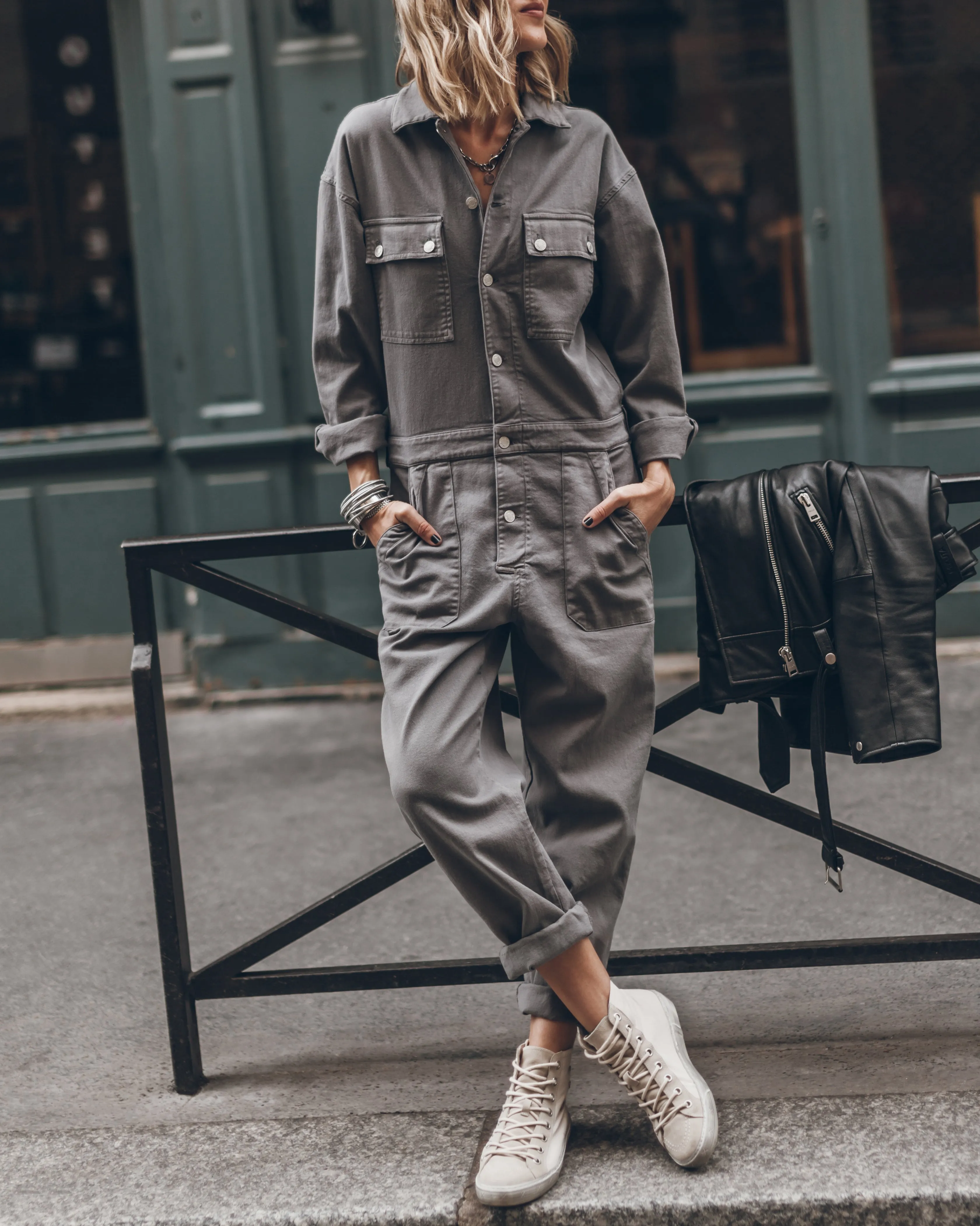 Certainly! Heres an optimized product title with modifiers:  
**Stylish and Versatile Stone-Colored Jumpsuit for Everyday Elegance**